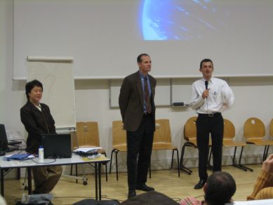 Astronaut_from_ESA_USA_and_Jaxa_at_ISU_img_6282