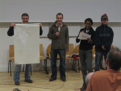 Students_presenting_IMG_7039