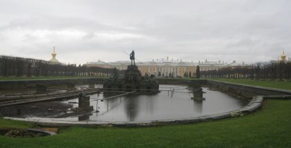 IMG_1920-IMG_1921_Bolshoy_Palace_in_Peterhof